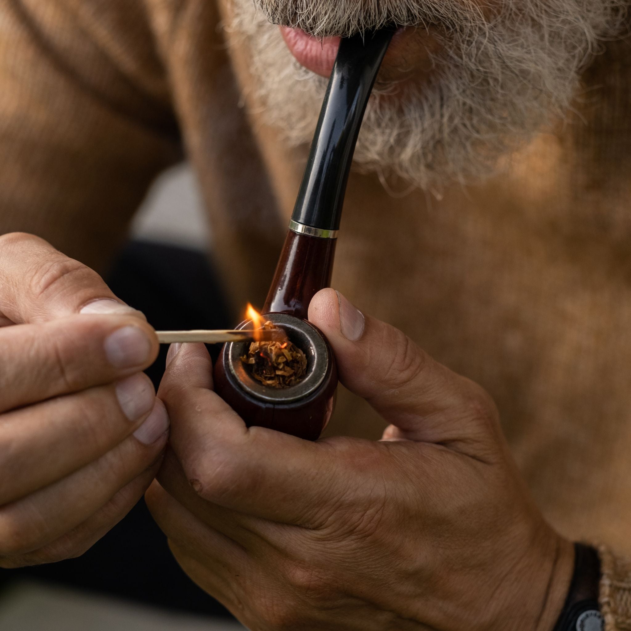 Amber Oud Tobacco Edition vs. Royal Bourbon Plume Impression