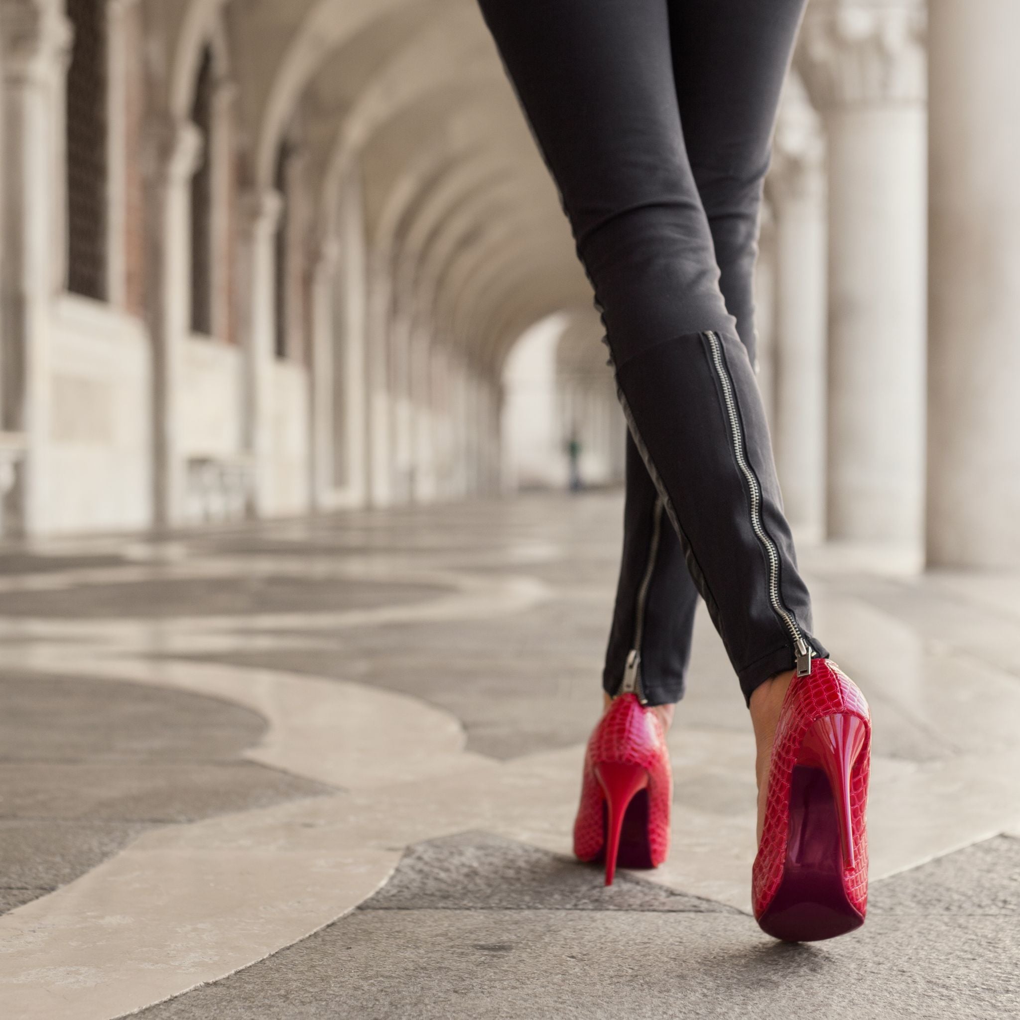 Rouge & Noir – A Bold Debut from Al Haramain